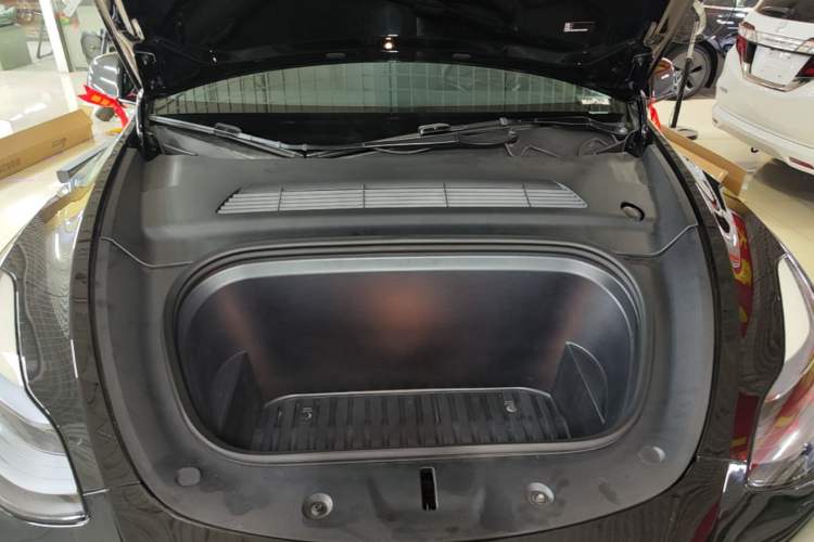 Used Tesla Model Y 2022 Revised Version Rear-Wheel Drive Engine Bay