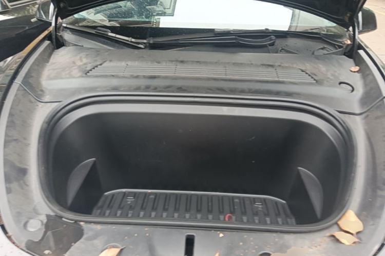 Used Tesla Model Y 2022 Rear-Wheel-Drive Version Engine Bay