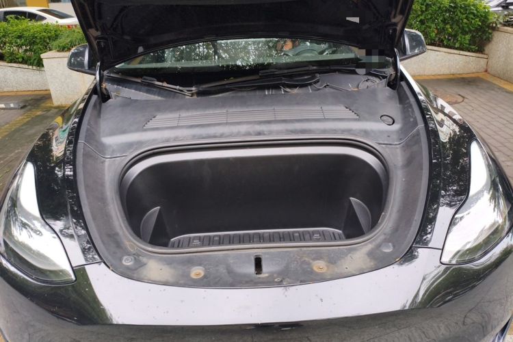 Used Tesla Model Y 2022 Rear-Wheel-Drive Version Engine Bay