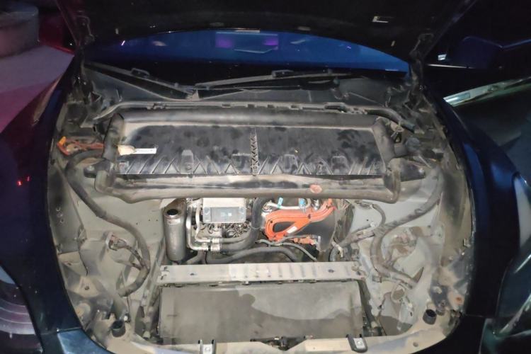 Used Tesla Model Y 2022 Rear-Wheel-Drive Version Engine Bay