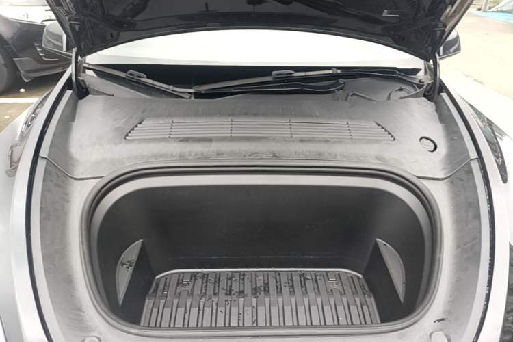 Used Tesla Model Y 2022 Revised Version Rear-Wheel Drive Engine Bay