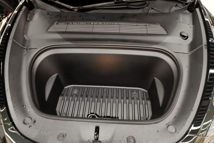 Used Tesla Model Y 2022 Revised Version Rear-Wheel Drive Engine Bay