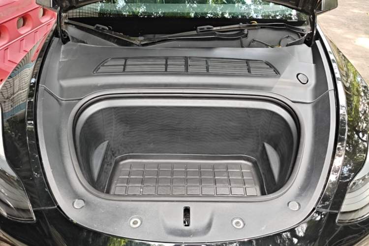 Used Tesla Model Y 2022 Revised Version Rear-Wheel Drive Engine Bay