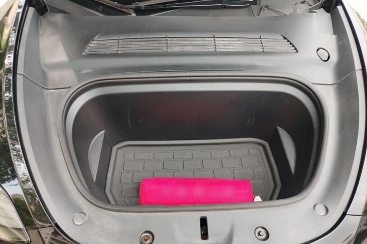 Used Tesla Model Y 2022 Rear-Wheel-Drive Version Engine Bay