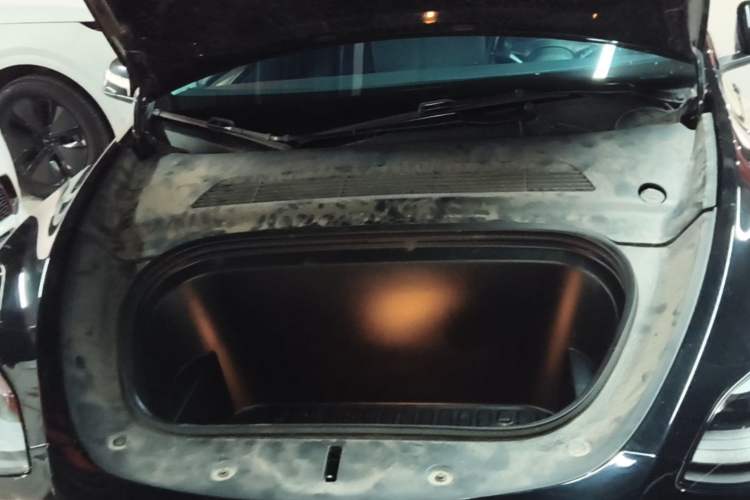 Used Tesla Model Y 2022 Rear-Wheel-Drive Version Engine Bay