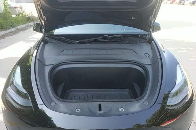 Used Tesla Model Y 2022 Revised Version Rear-Wheel Drive Engine Bay