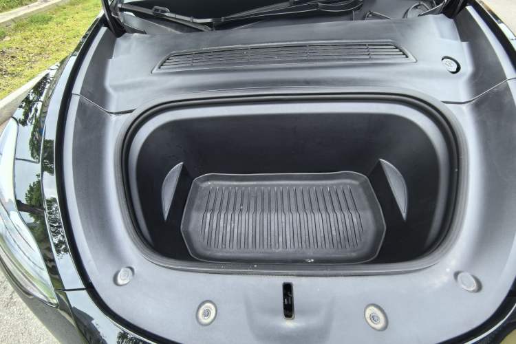 Used Tesla Model Y 2022 Revised Version Rear-Wheel Drive Engine Bay