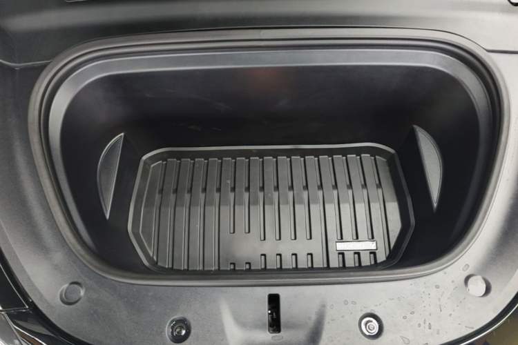 Used Tesla Model Y 2022 Revised Version Rear-Wheel Drive Engine Bay