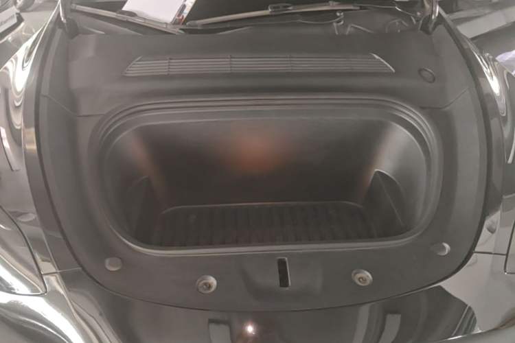 Used Tesla Model Y 2022 Rear-Wheel-Drive Version Engine Bay
