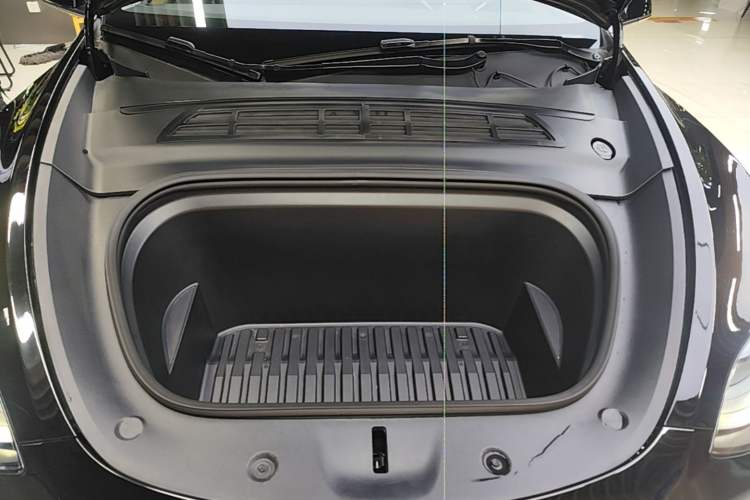 Used Tesla Model Y 2022 Revised Version Rear-Wheel Drive Engine Bay