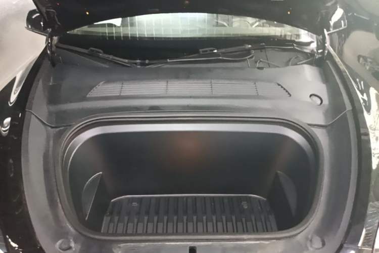 Used Tesla Model Y 2022 Revised Version Rear-Wheel Drive Engine Bay