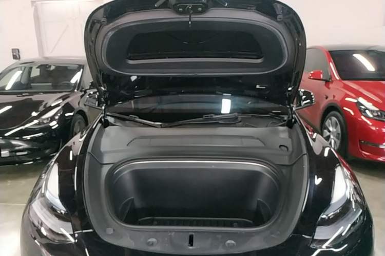 Used Tesla Model Y 2022 Revised Version Rear-Wheel Drive Engine Bay