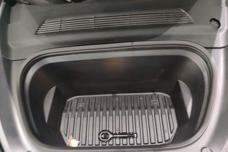 Used Tesla Model Y 2022 Revised Version Rear-Wheel Drive Engine Bay