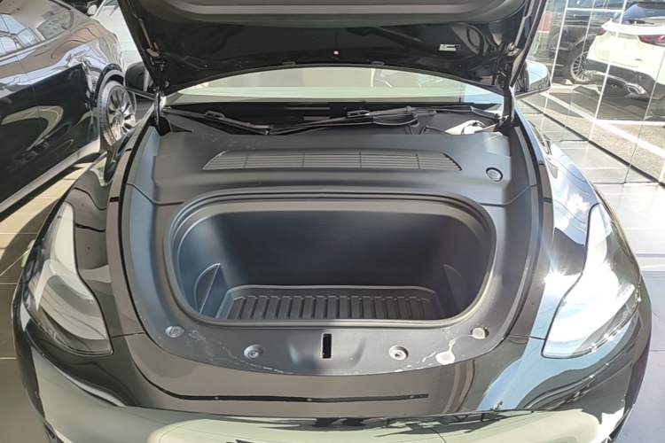 Used Tesla Model Y 2022 Revised Version Long-Range All-Wheel Drive Engine Bay