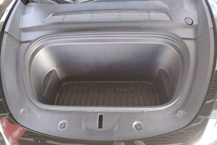 Used Tesla Model Y 2022 Revised Version Rear-Wheel Drive Engine Bay
