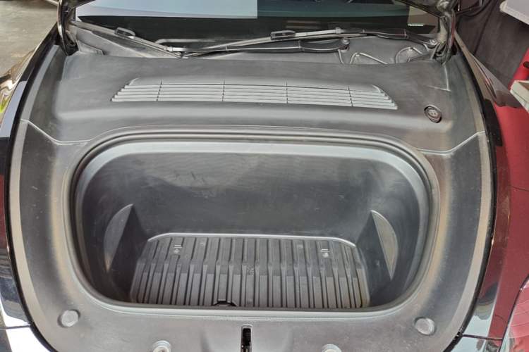 Used Tesla Model Y 2022 Revised Version Rear-Wheel Drive Engine Bay