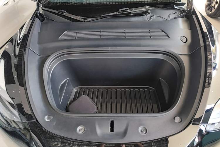 Used Tesla Model Y 2022 Revised Version Rear-Wheel Drive Engine Bay