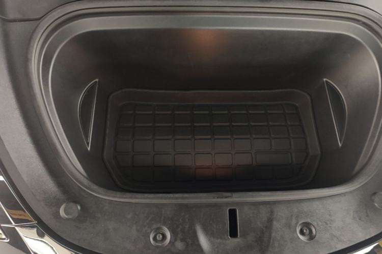 Used Tesla Model Y 2022 Rear-Wheel-Drive Version Engine Bay