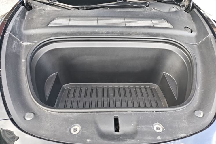 Used Tesla Model Y 2022 Rear-Wheel-Drive Version Engine Bay