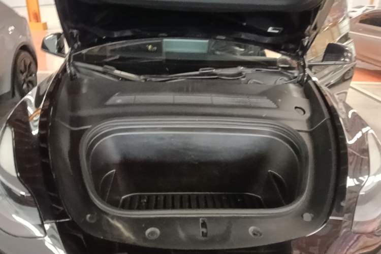 Used Tesla Model Y 2022 Revised Version Rear-Wheel Drive Engine Bay