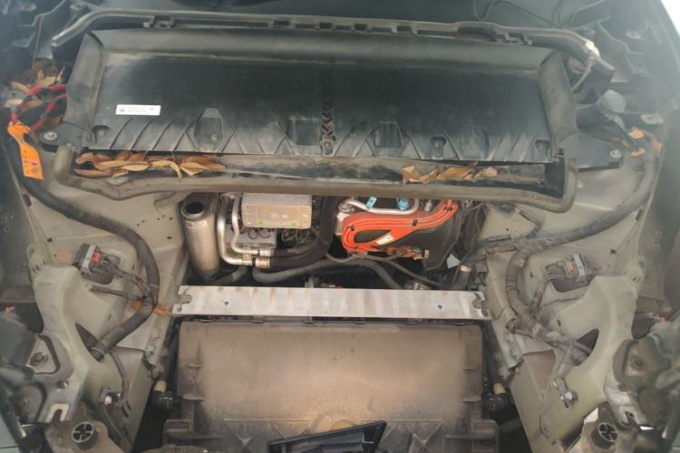 Used Tesla Model Y 2022 Rear-Wheel-Drive Version Engine Bay