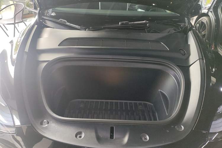 Used Tesla Model Y 2022 Revised Version Rear-Wheel Drive Engine Bay
