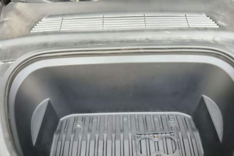 Used Tesla Model Y 2022 Revised Version Rear-Wheel Drive Engine Bay