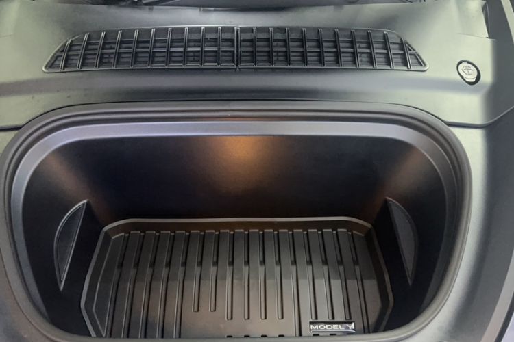 Used Tesla Model Y 2022 Rear-Wheel-Drive Version Engine Bay