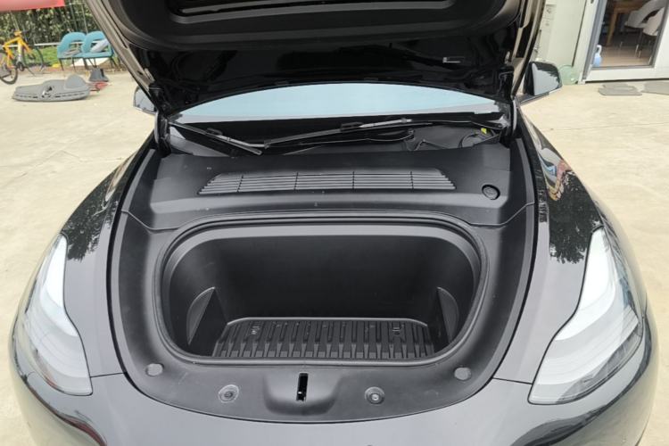 Used Tesla Model Y 2022 Rear-Wheel-Drive Version Engine Bay