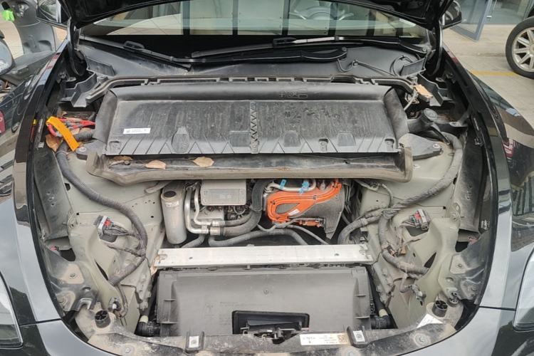 Used Tesla Model Y 2022 Rear-Wheel-Drive Version Engine Bay