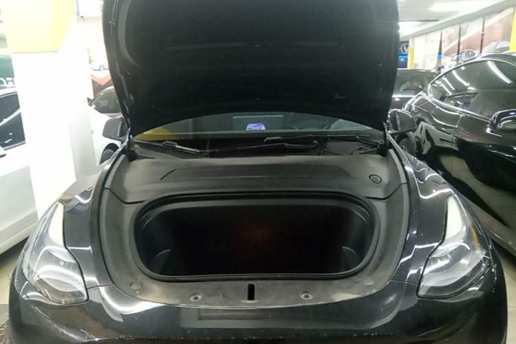 Used Tesla Model Y 2022 Rear-Wheel-Drive Version Engine Bay