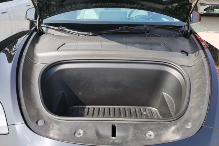 Used Tesla Model Y 2022 Rear-Wheel-Drive Version Engine Bay