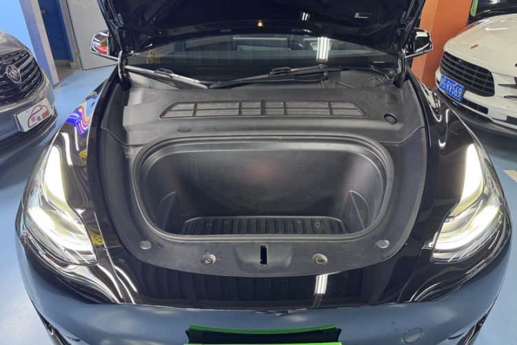 Used Tesla Model Y 2022 Rear-Wheel-Drive Version Engine Bay