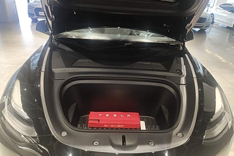 Used Tesla Model Y 2022 Rear-Wheel-Drive Version Engine Bay