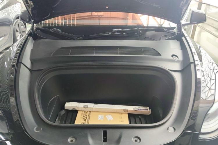 Used Tesla Model Y 2022 Rear-Wheel-Drive Version Engine Bay