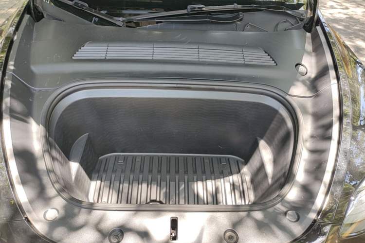 Used Tesla Model Y 2022 Rear-Wheel-Drive Version Engine Bay