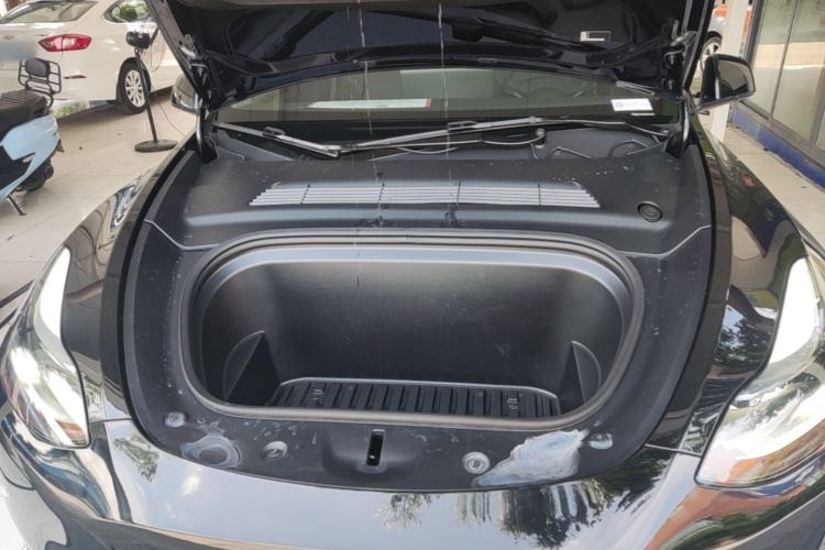 Used Tesla Model Y 2022 Rear-Wheel-Drive Version Engine Bay