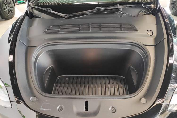 Used Tesla Model Y 2022 Revised Version Rear-Wheel Drive Engine Bay