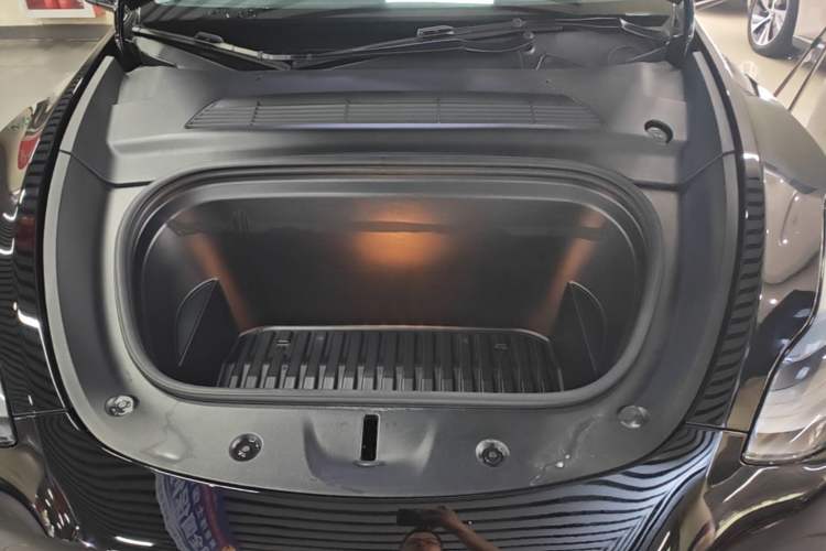 Used Tesla Model Y 2022 Rear-Wheel-Drive Version Engine Bay