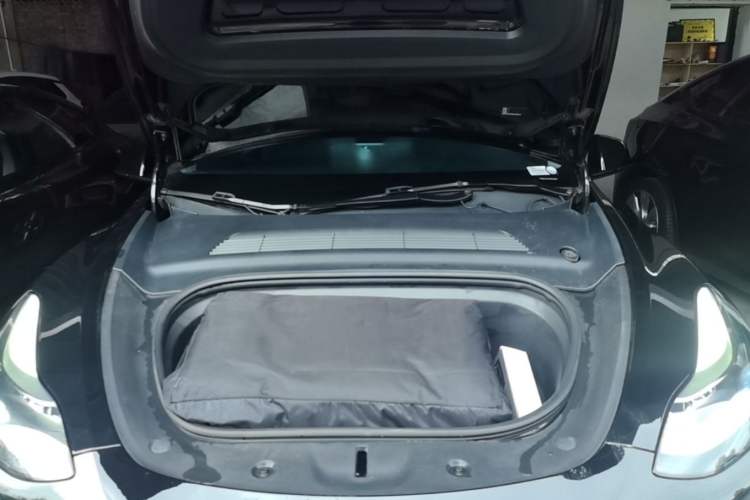 Used Tesla Model Y 2022 Rear-Wheel-Drive Version Engine Bay