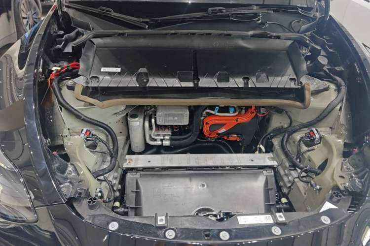 Used Tesla Model Y 2022 Rear-Wheel-Drive Version Engine Bay