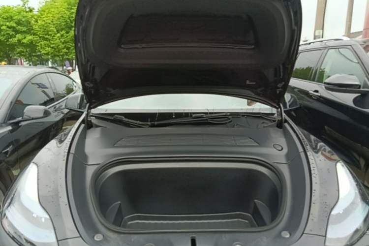 Used Tesla Model Y 2022 Revised Version Rear-Wheel Drive Engine Bay
