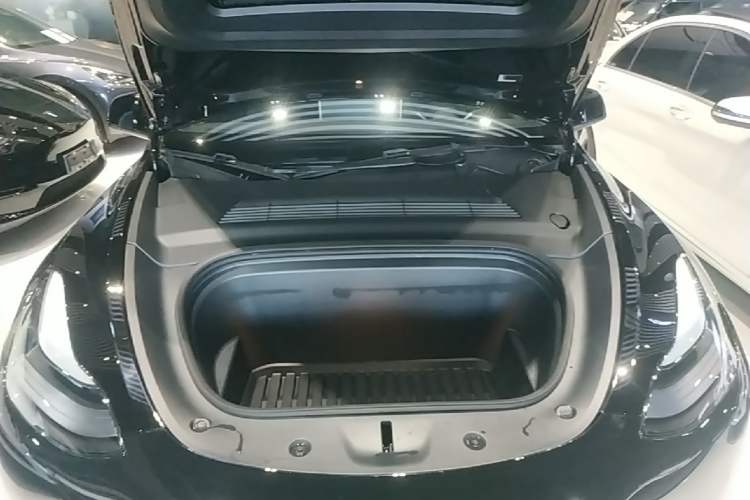 Used Tesla Model Y 2022 Revised Version Rear-Wheel Drive Engine Bay