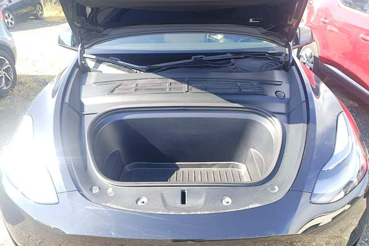 Used Tesla Model Y 2022 Revised Version Rear-Wheel Drive Engine Bay