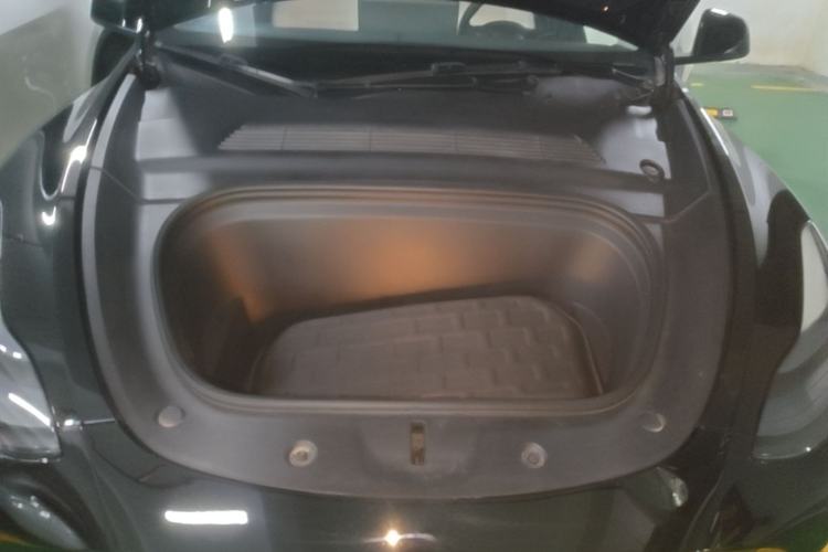Used Tesla Model Y 2022 Rear-Wheel-Drive Version Engine Bay