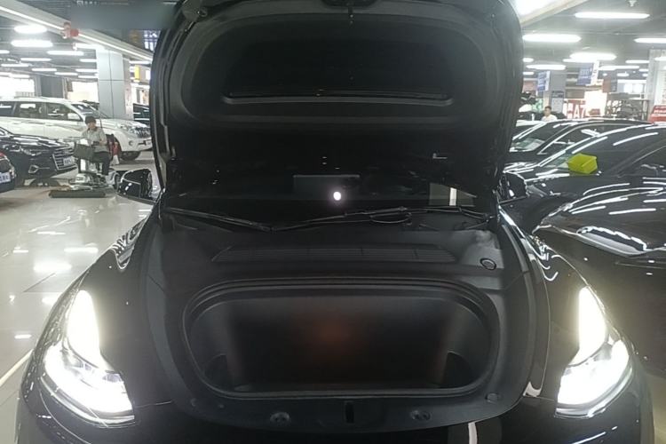 Used Tesla Model Y 2022 Rear-Wheel-Drive Version Engine Bay