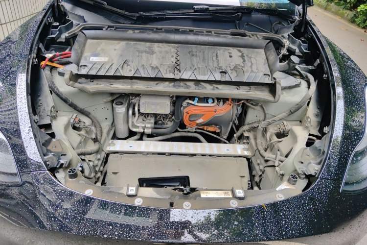 Used Tesla Model Y 2022 Rear-Wheel-Drive Version Engine Bay