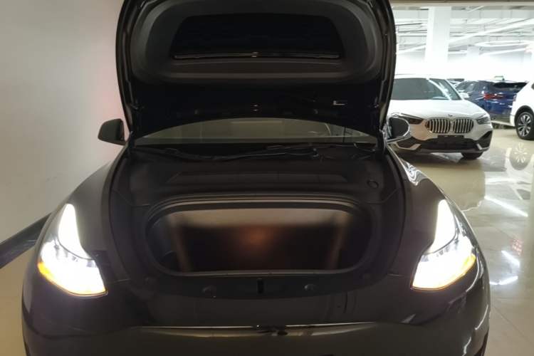 Used Tesla Model Y 2022 Rear-Wheel-Drive Version Engine Bay