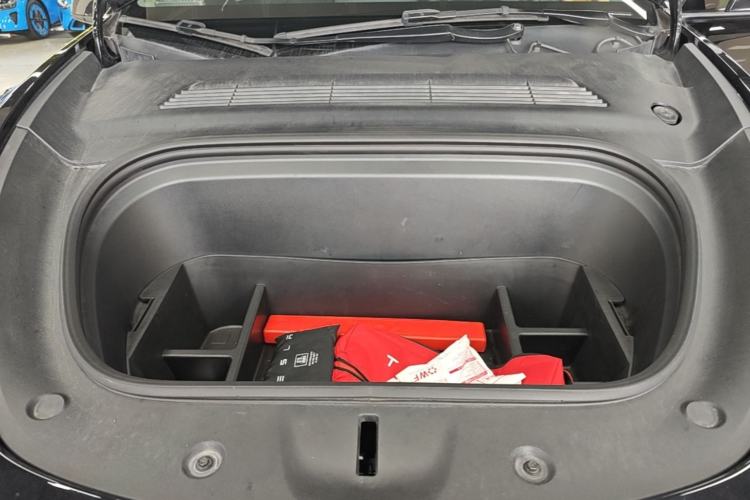 Used Tesla Model Y 2022 Rear-Wheel-Drive Version Engine Bay