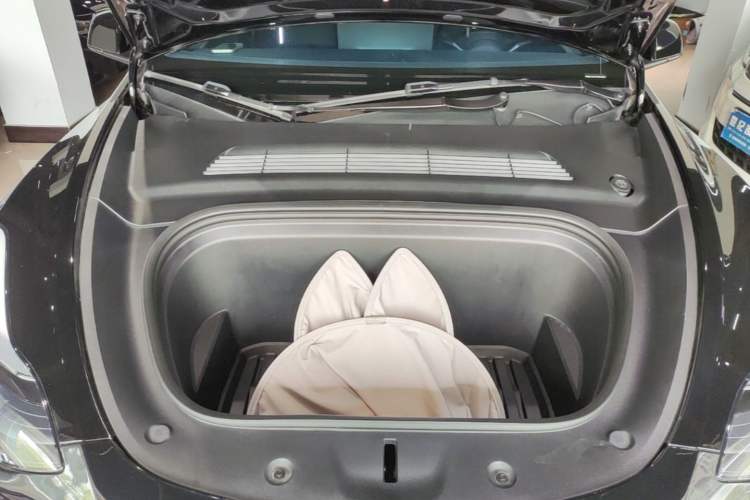 Used Tesla Model Y 2022 Revised Version Rear-Wheel Drive Engine Bay